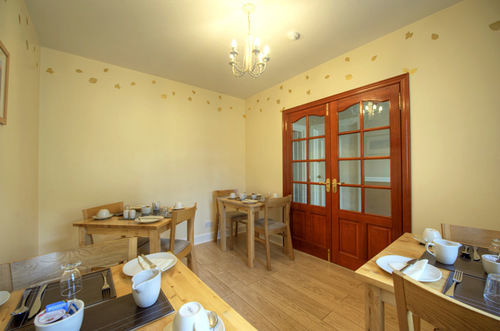 Alpha Guest House Единбург Екстериор снимка